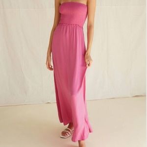 NWT Smocked Strapless Dress